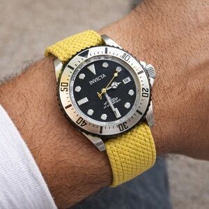 Invicta Pro Diver – Yellow Strap (Automatic)